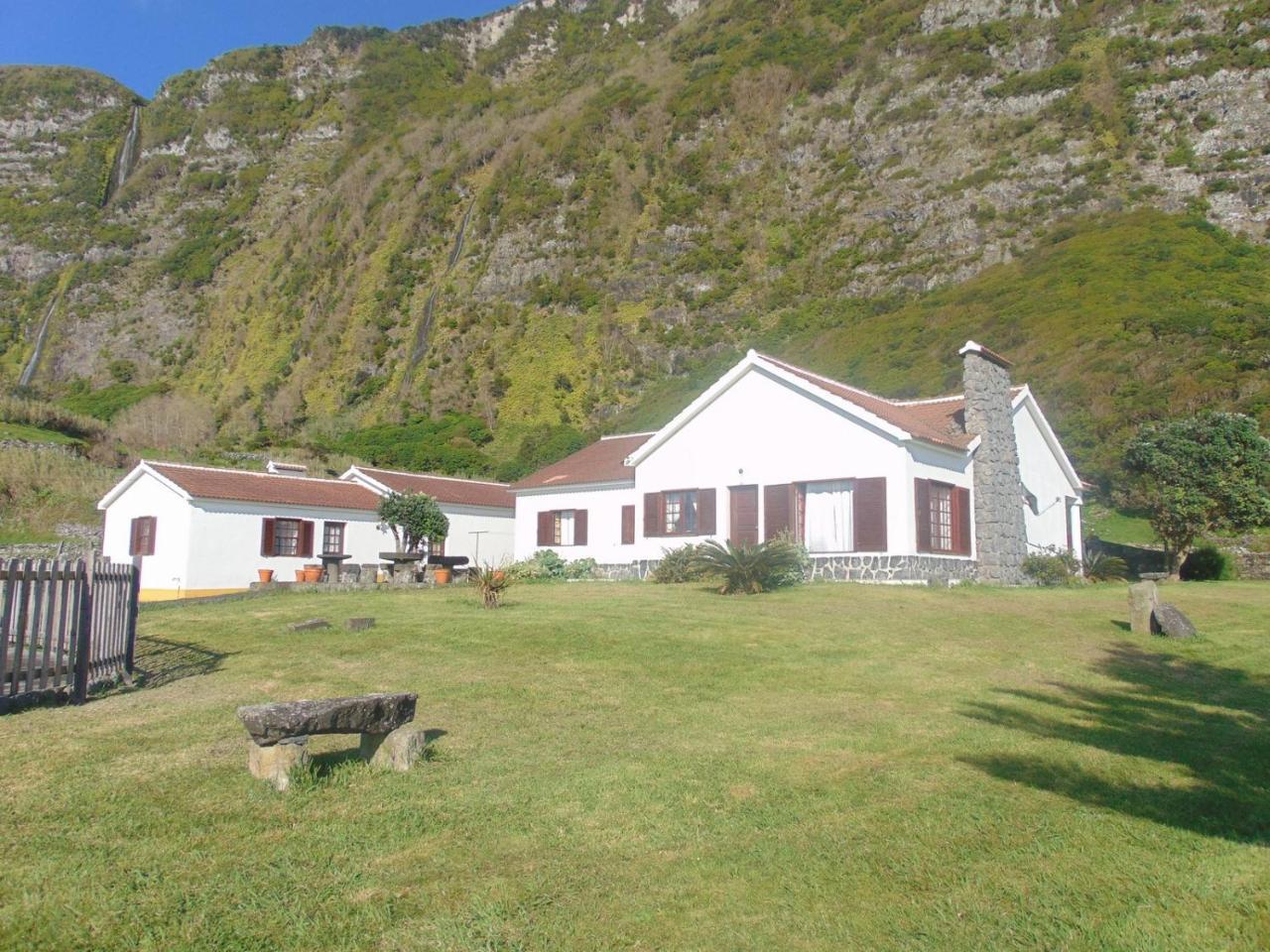 Villa Casas Da Cascata Lajes das Flores Exterior foto
